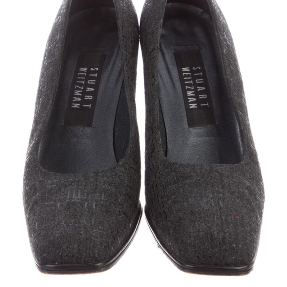 Stuart Weitzman Textured Pumps - Picture 4 of 6